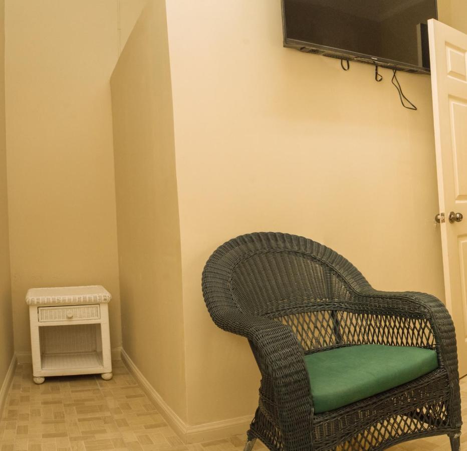 Mariner Motel Бриджтаун Екстериор снимка